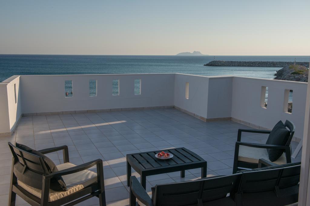 Golden Sun Apartment Kokkinos Pirgos Exterior photo