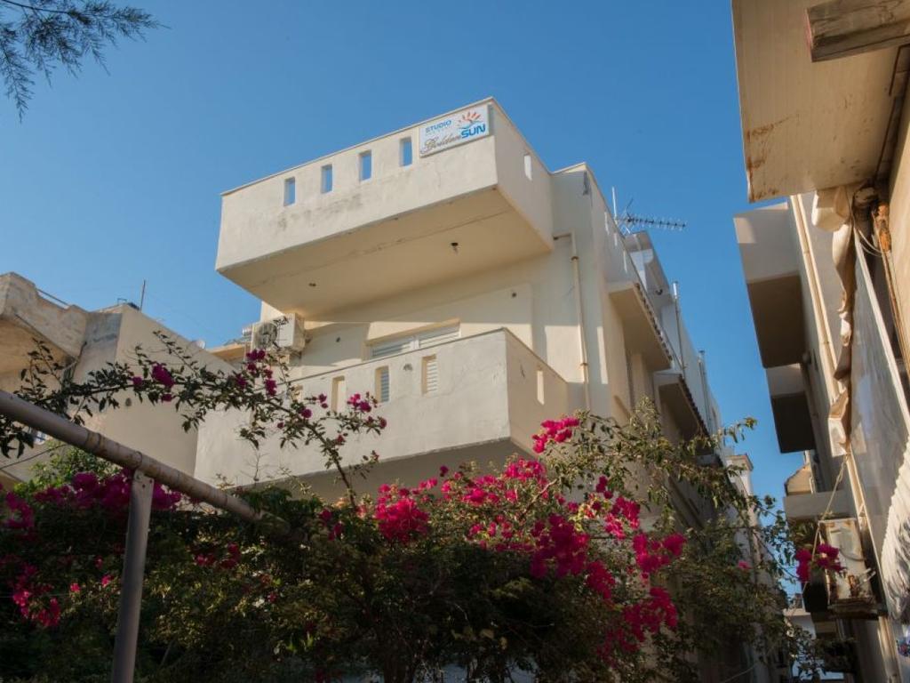Golden Sun Apartment Kokkinos Pirgos Exterior photo