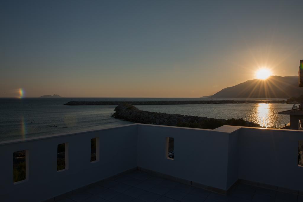 Golden Sun Apartment Kokkinos Pirgos Exterior photo